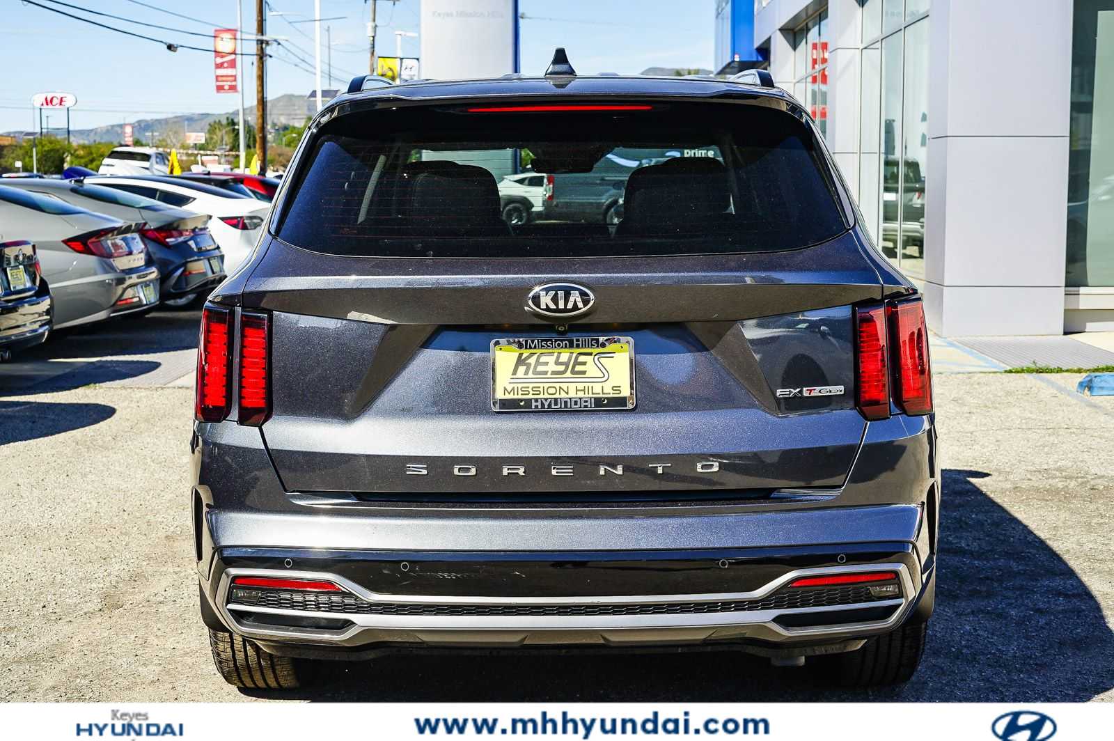 Thumbnail: 2021 Kia Sorento - 3