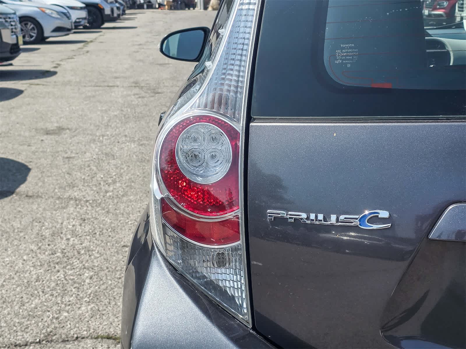 Thumbnail: 2012 Toyota Prius c - 7