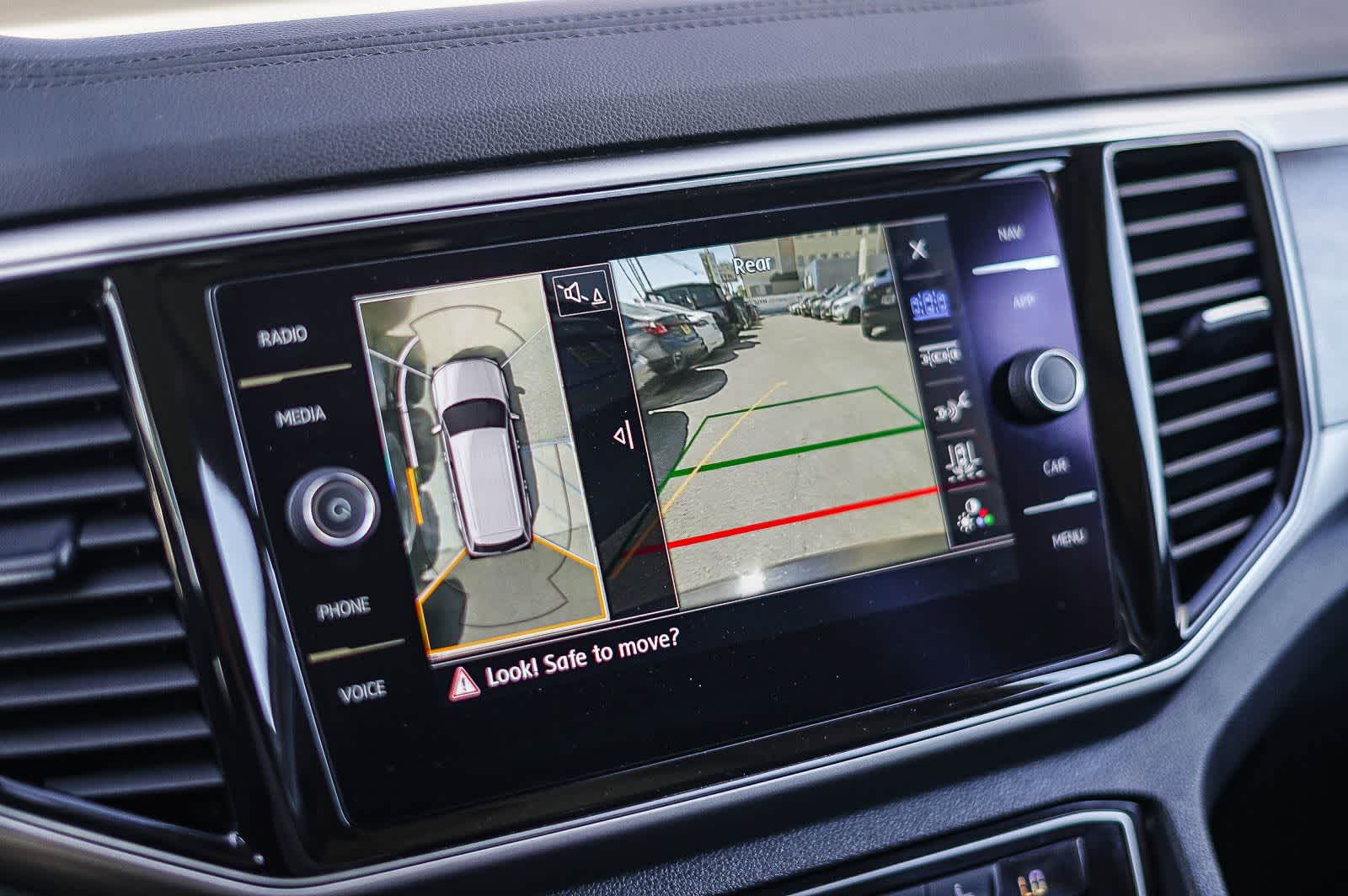 Thumbnail: 2018 Volkswagen Atlas - 27