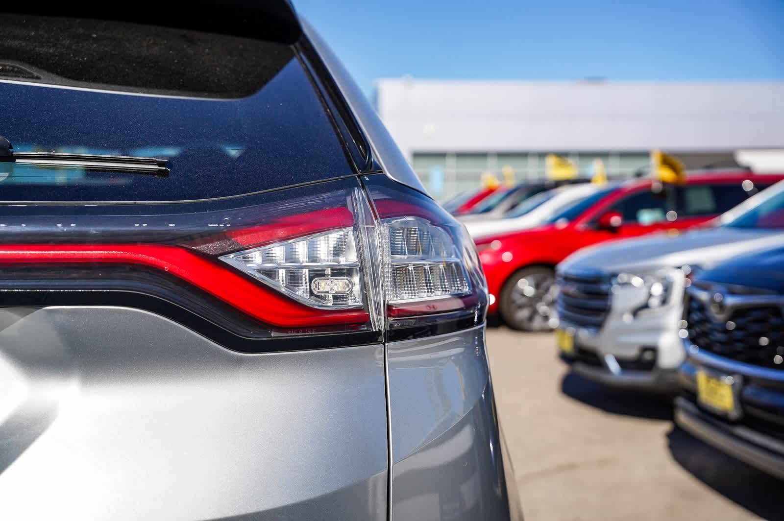 Thumbnail: 2018 Ford Edge - 11