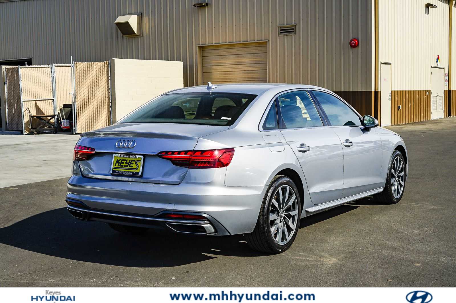 Thumbnail: 2020 Audi A4 - 4