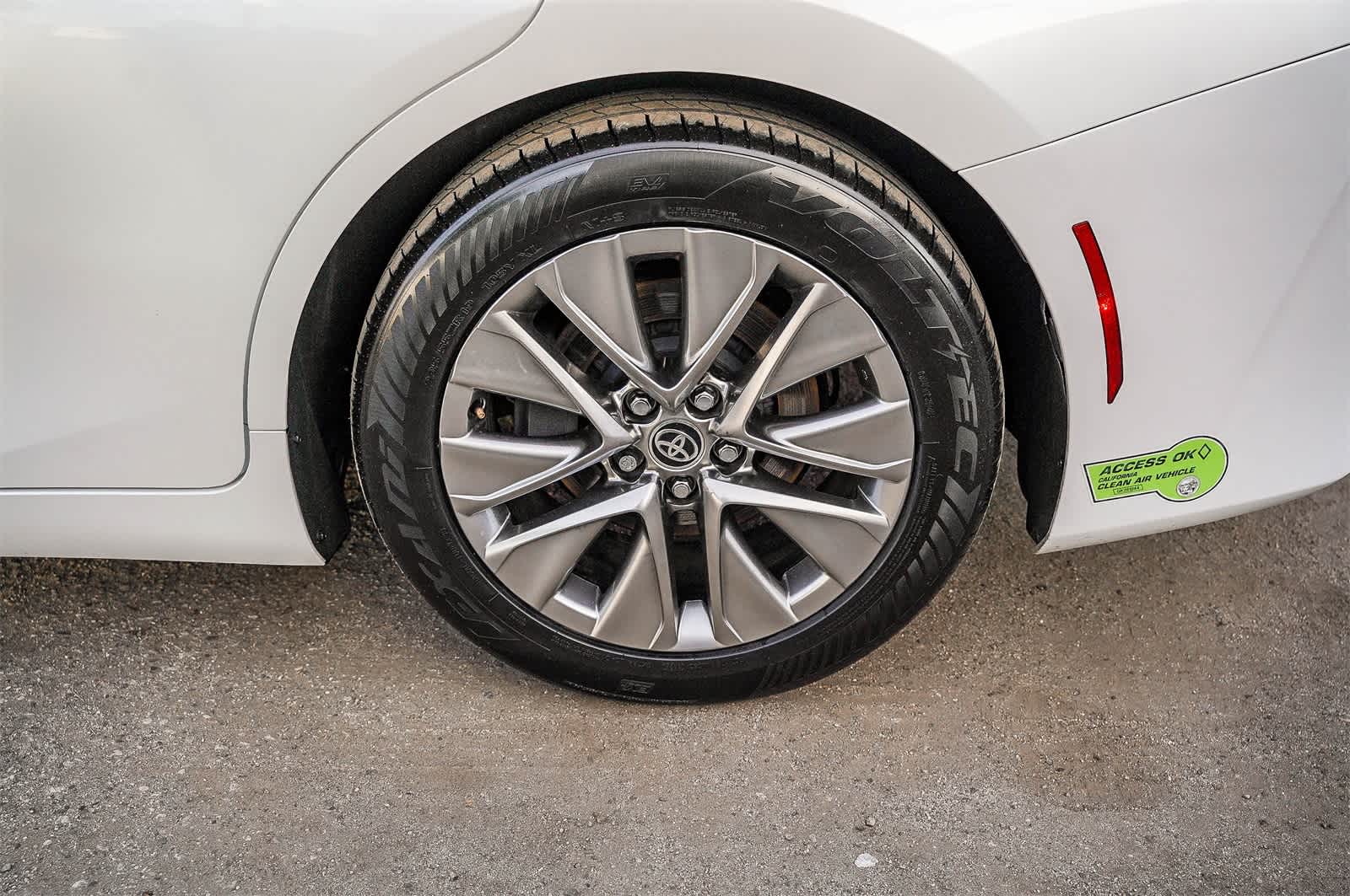 Thumbnail: 2023 Toyota Mirai - 7