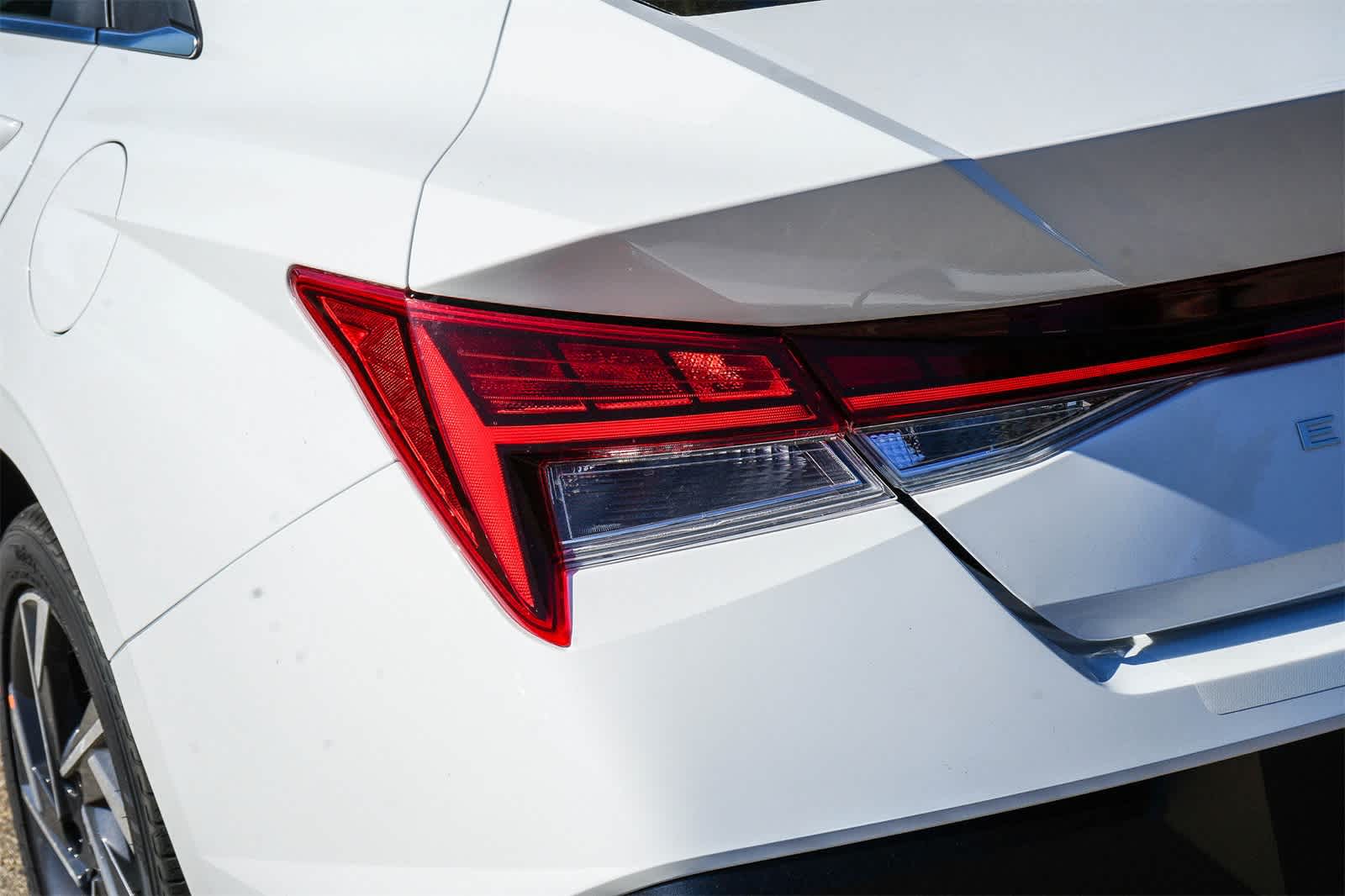 Thumbnail: 2025 Hyundai Elantra - 10