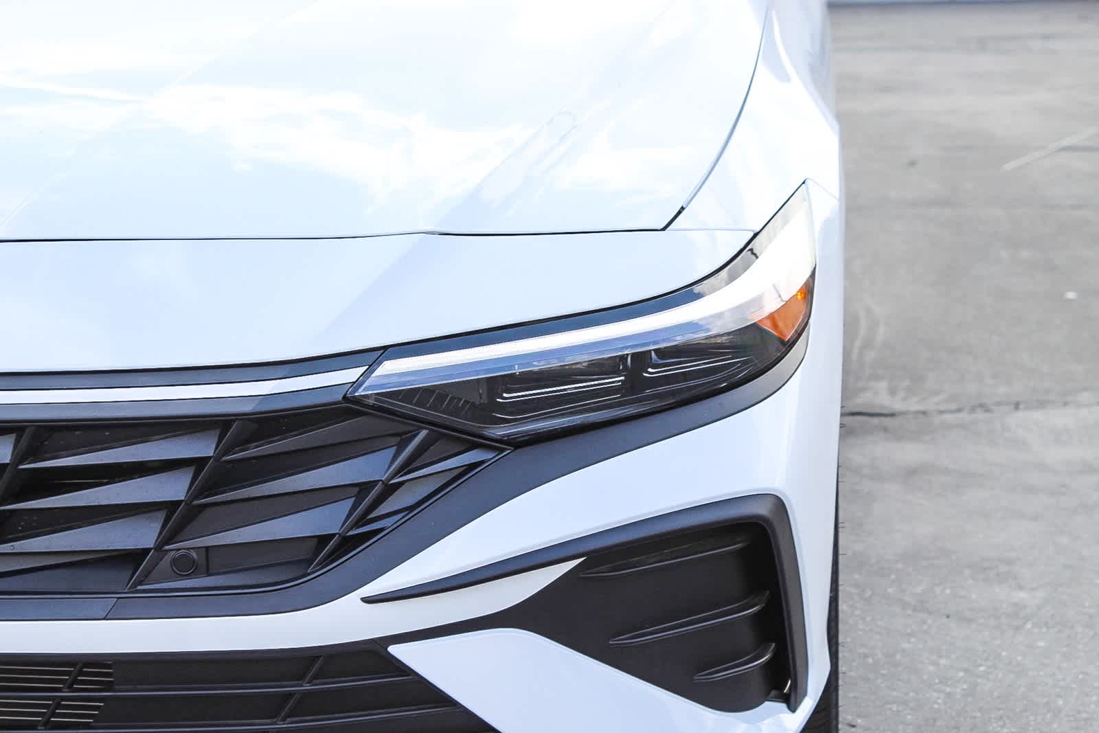 Thumbnail: 2025 Hyundai Elantra - 10