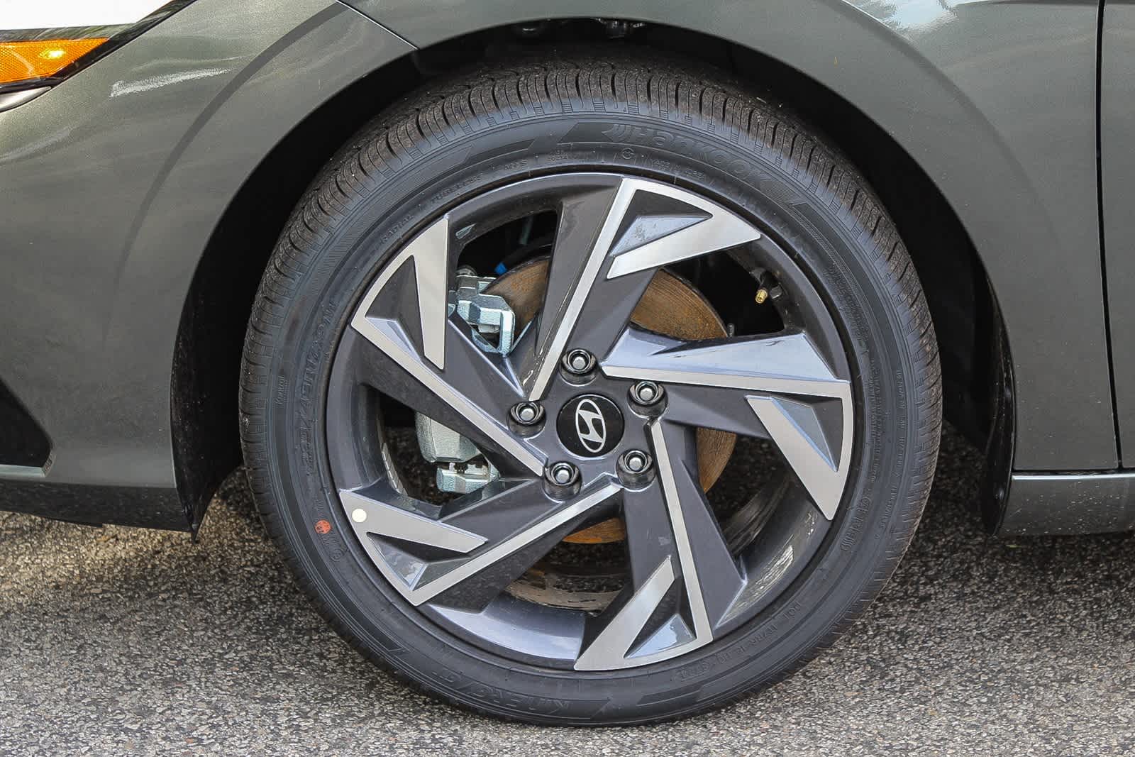 Thumbnail: 2025 Hyundai Elantra - 9