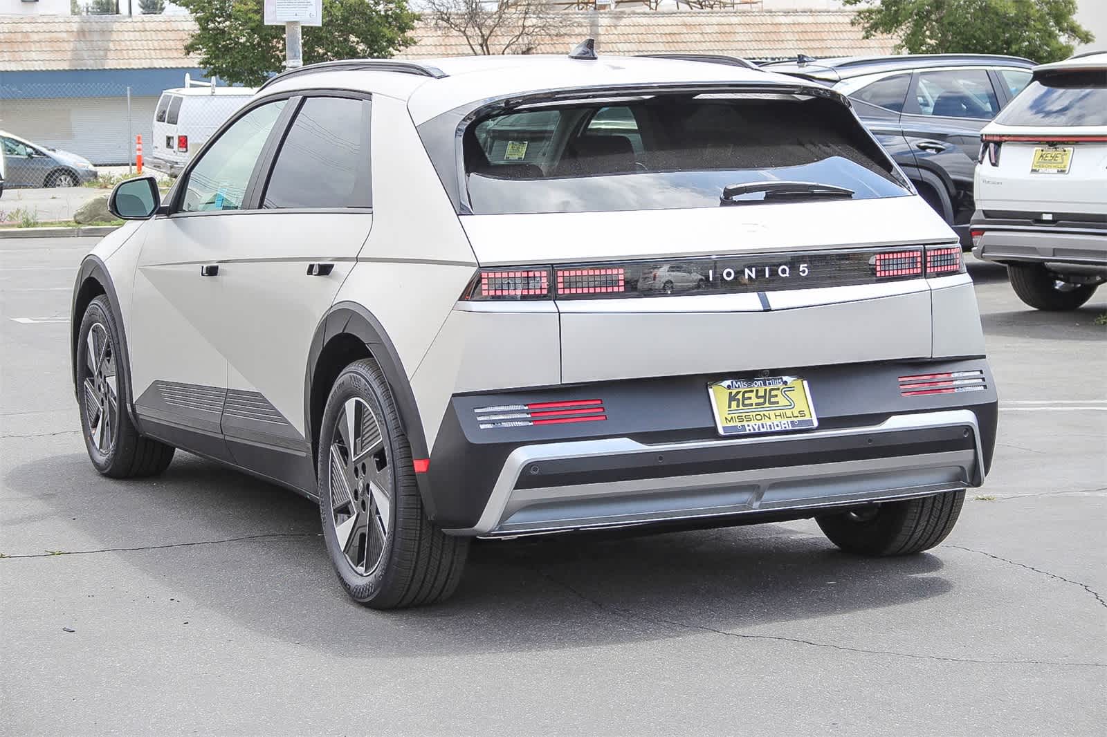 2025 Hyundai Ioniq 5 SEL 6