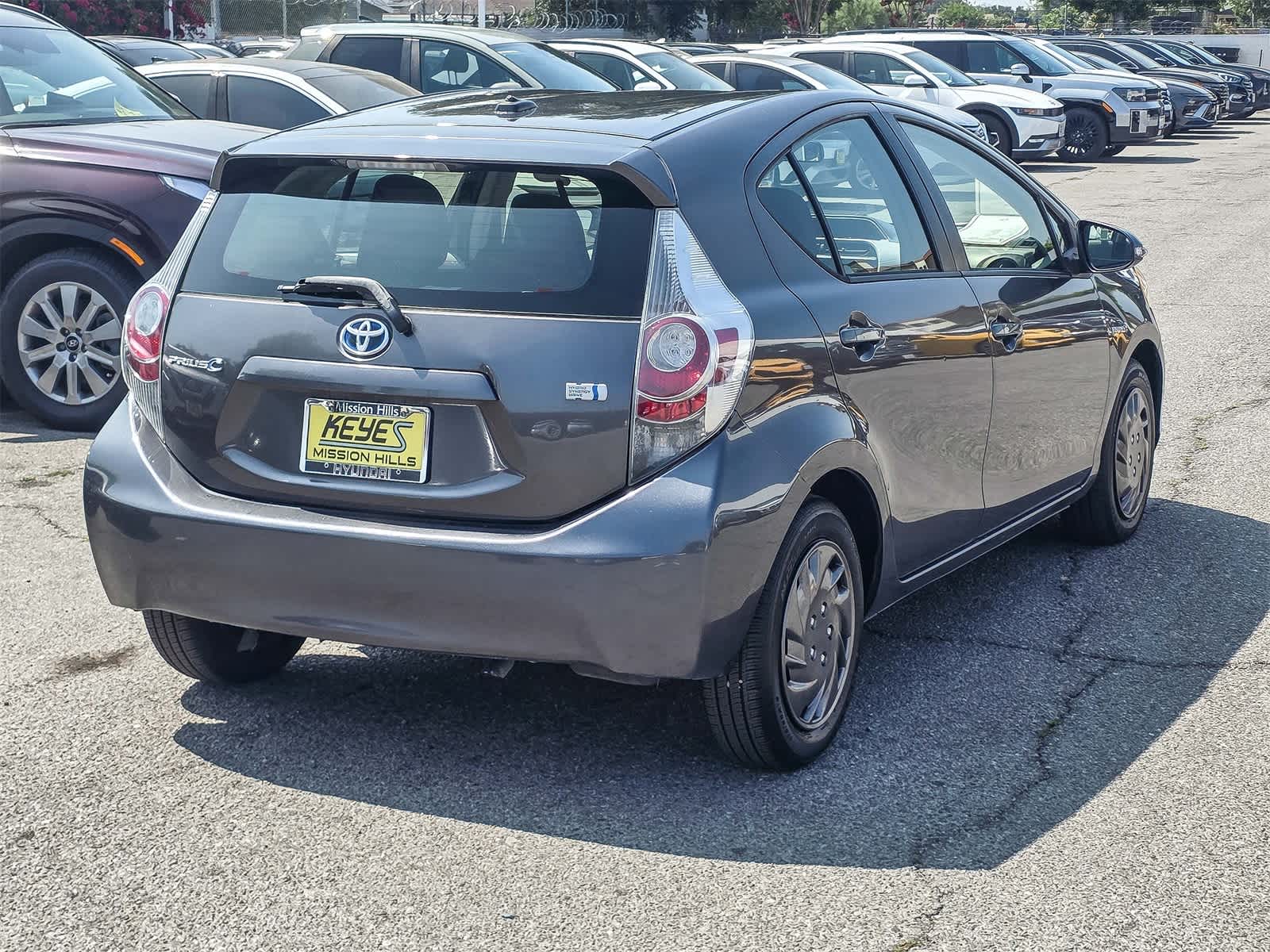 Thumbnail: 2012 Toyota Prius c - 4