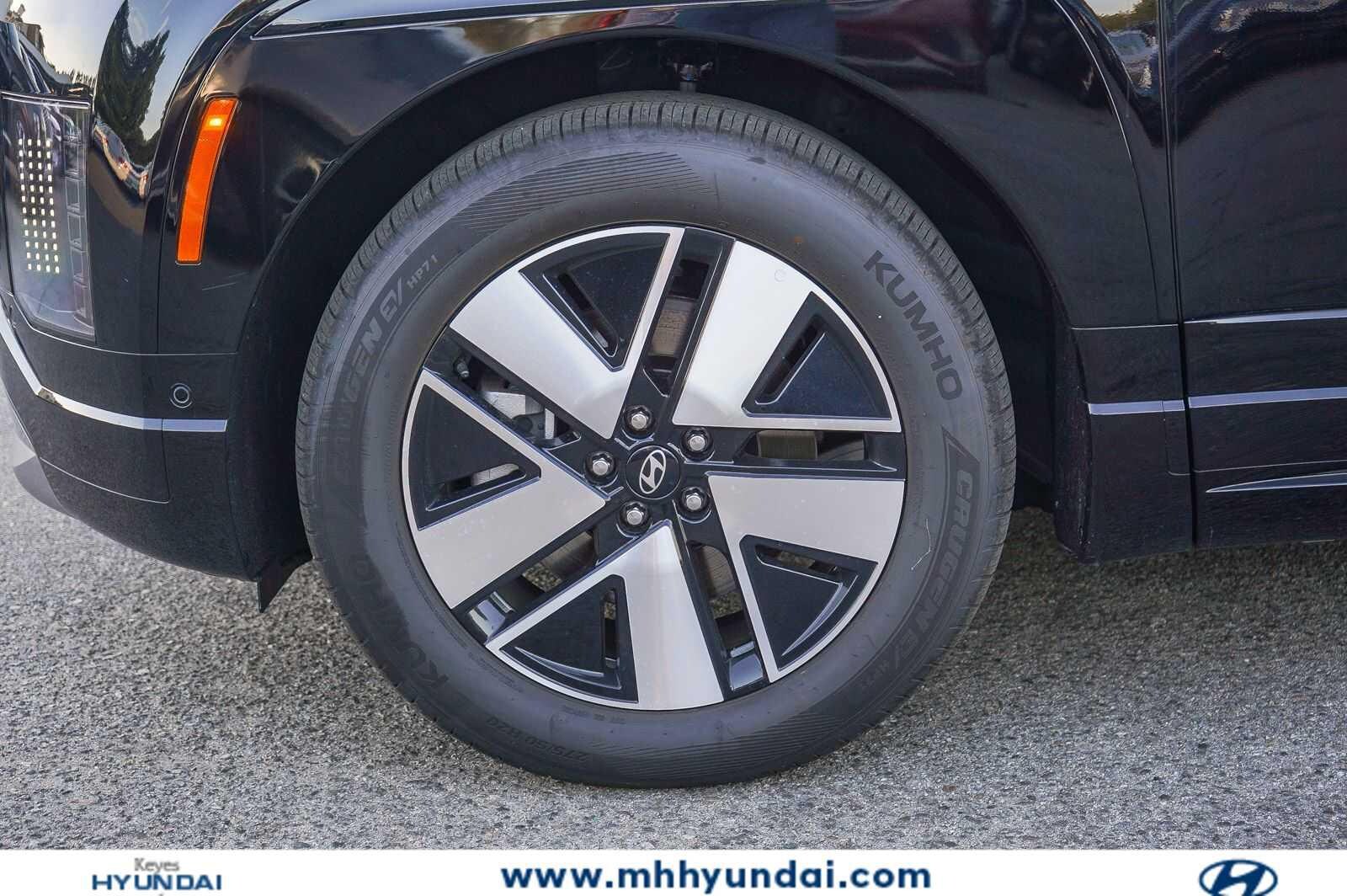 Thumbnail: 2026 Hyundai Ioniq - 4