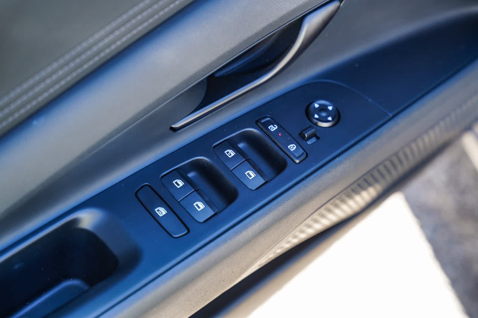 Thumbnail: 2025 Hyundai Elantra - 17