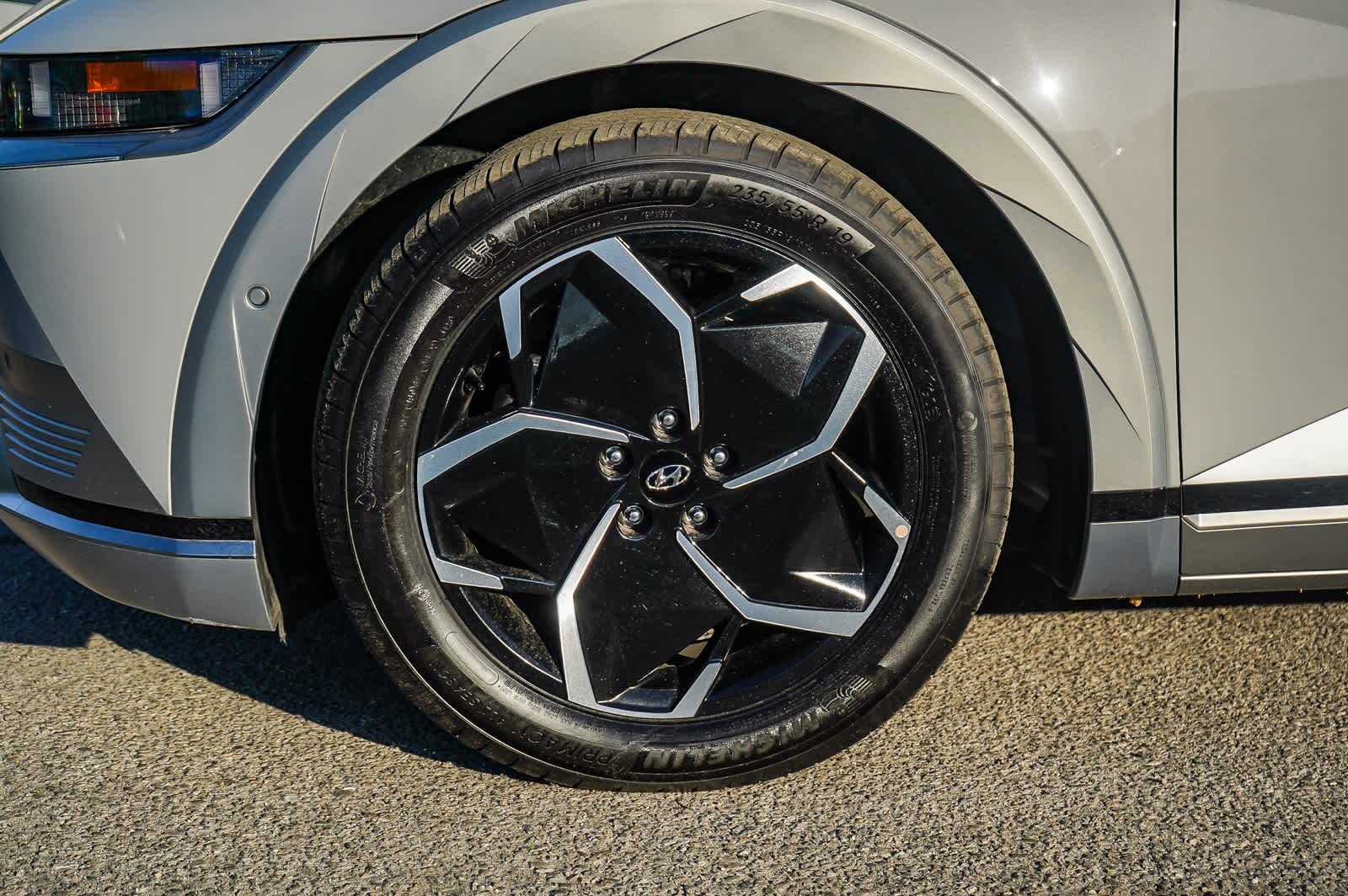 Thumbnail: 2024 Hyundai Ioniq 5 - 9