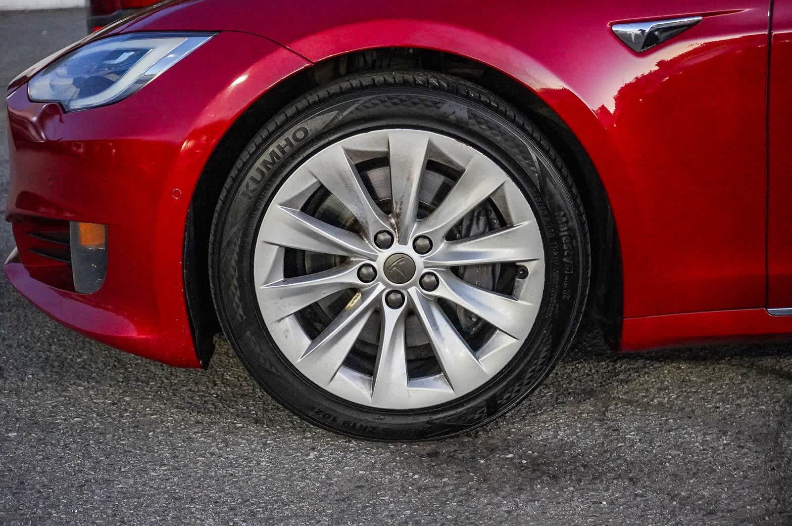 Thumbnail: 2017 Tesla Model S - 4