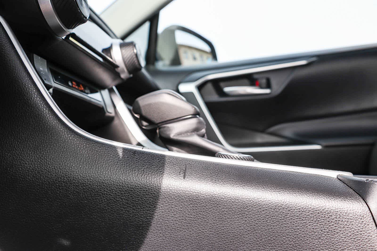 Thumbnail: 2024 Toyota RAV4 - 17