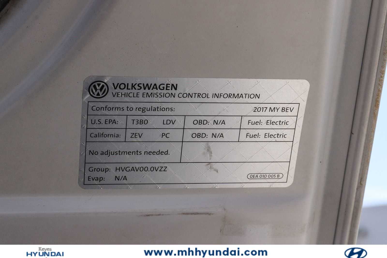 Thumbnail: 2017 Volkswagen e-Golf - 26