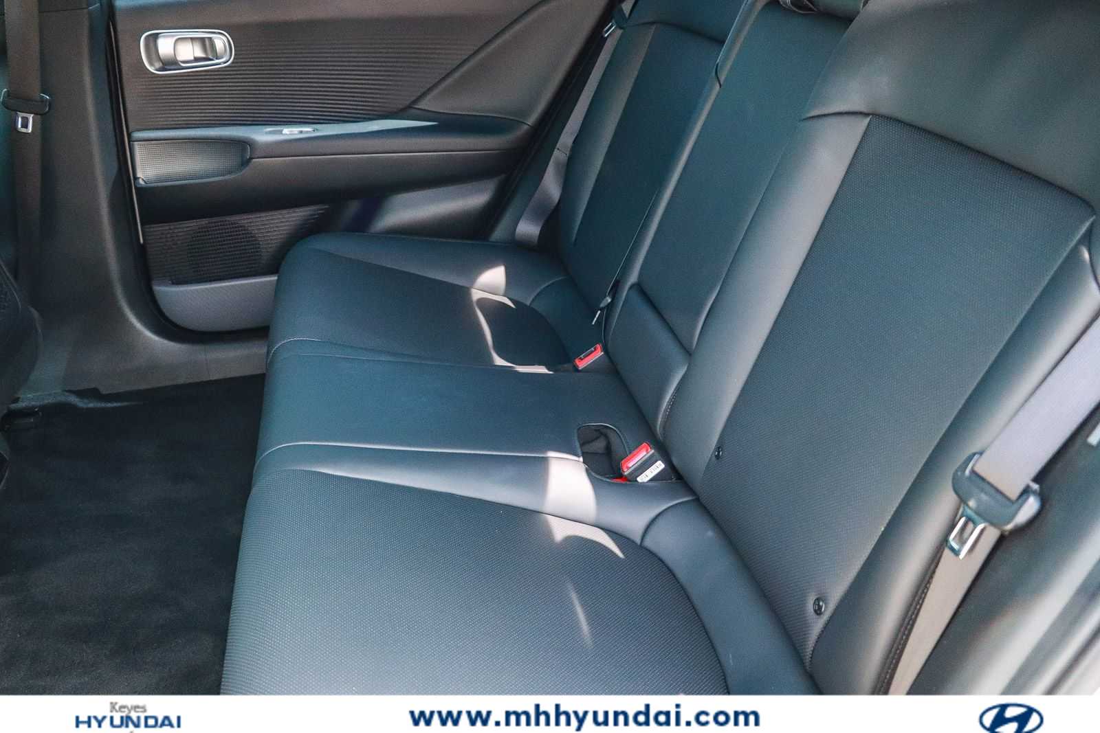 Thumbnail: 2024 Hyundai Ioniq 6 - 18