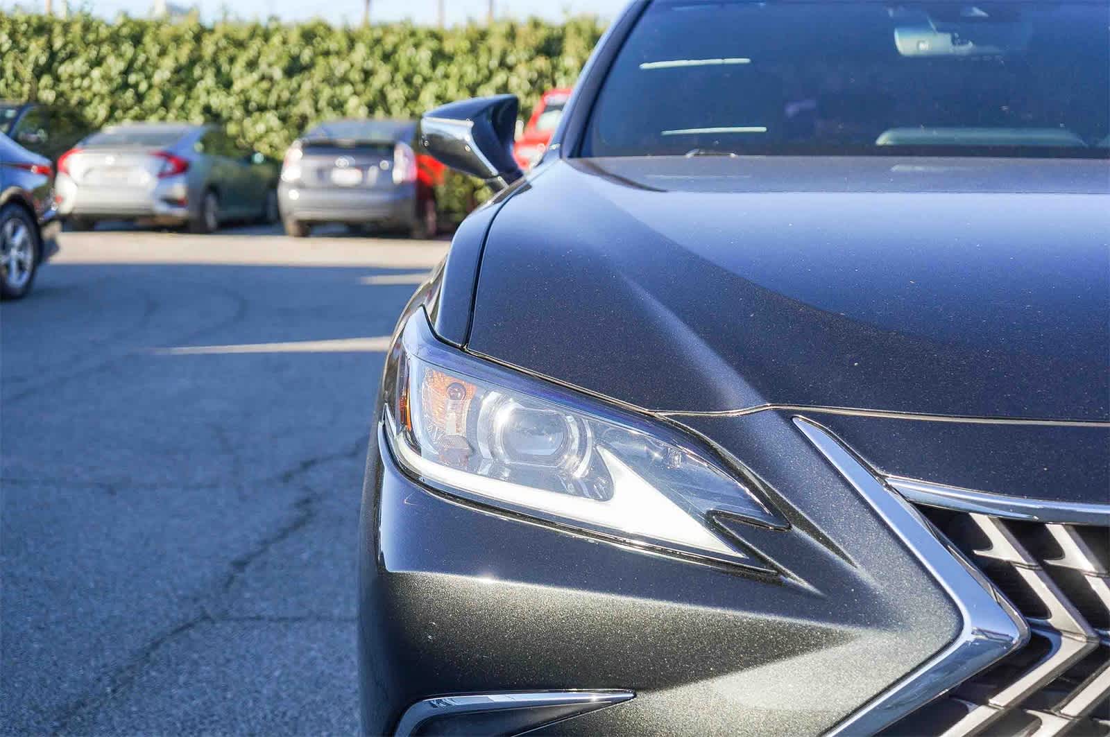 Thumbnail: 2023 Lexus ES - 10