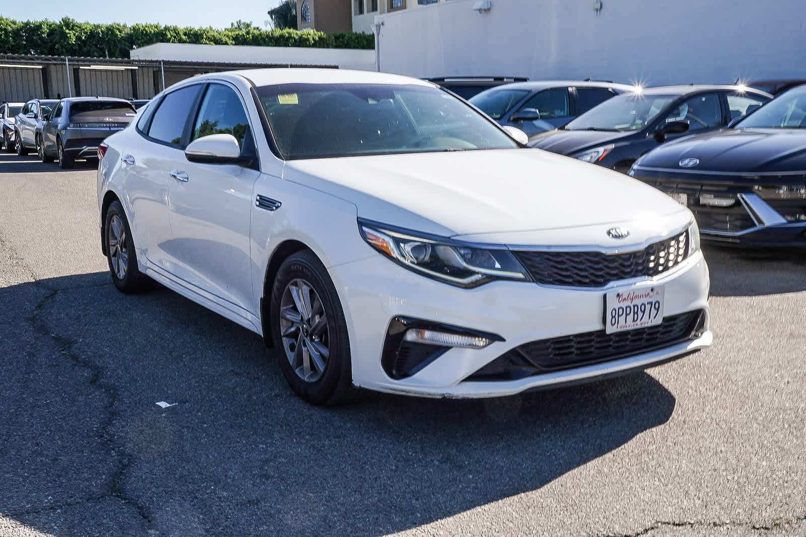 Thumbnail: 2020 Kia Optima - 3