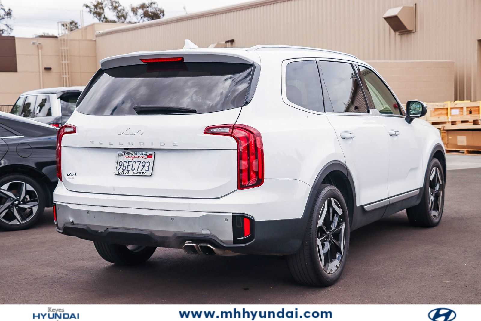 Thumbnail: 2023 Kia Telluride - 3