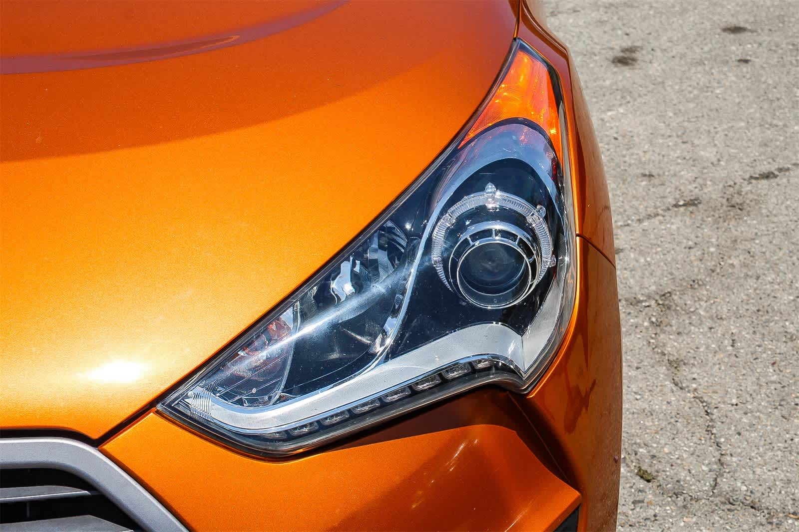Thumbnail: 2016 Hyundai Veloster - 10