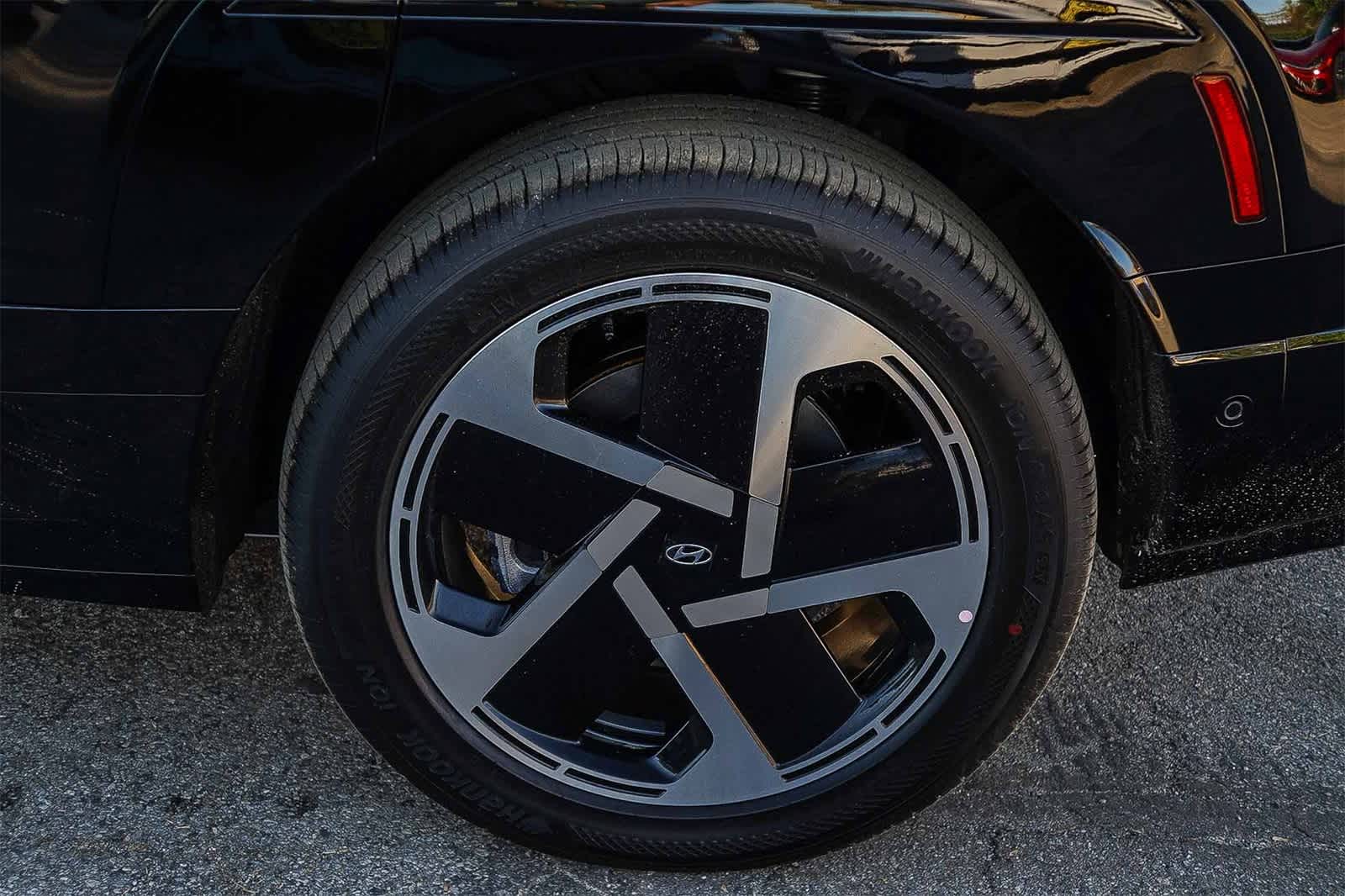 Thumbnail: 2026 Hyundai Ioniq - 11