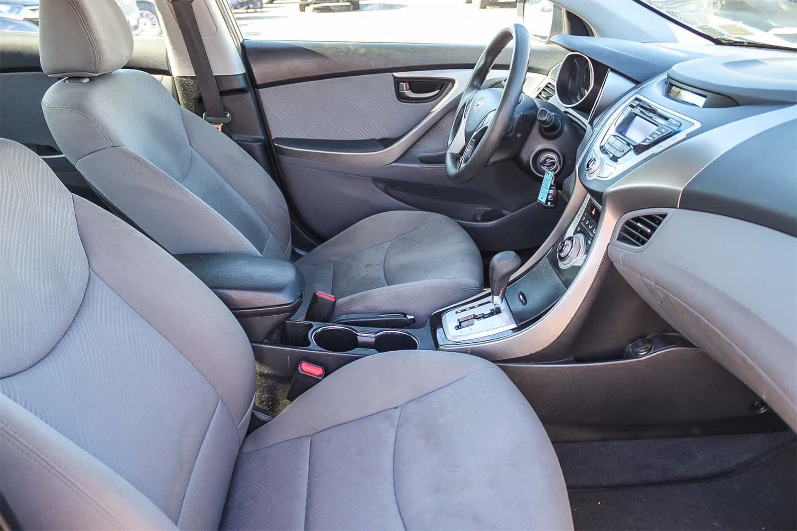 Thumbnail: 2012 Hyundai Elantra - 13
