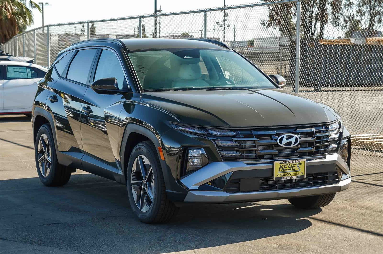 Thumbnail: 2025 Hyundai Tucson - 3