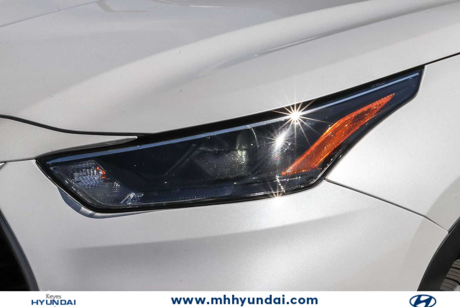 Thumbnail: 2023 Toyota Highlander - 7