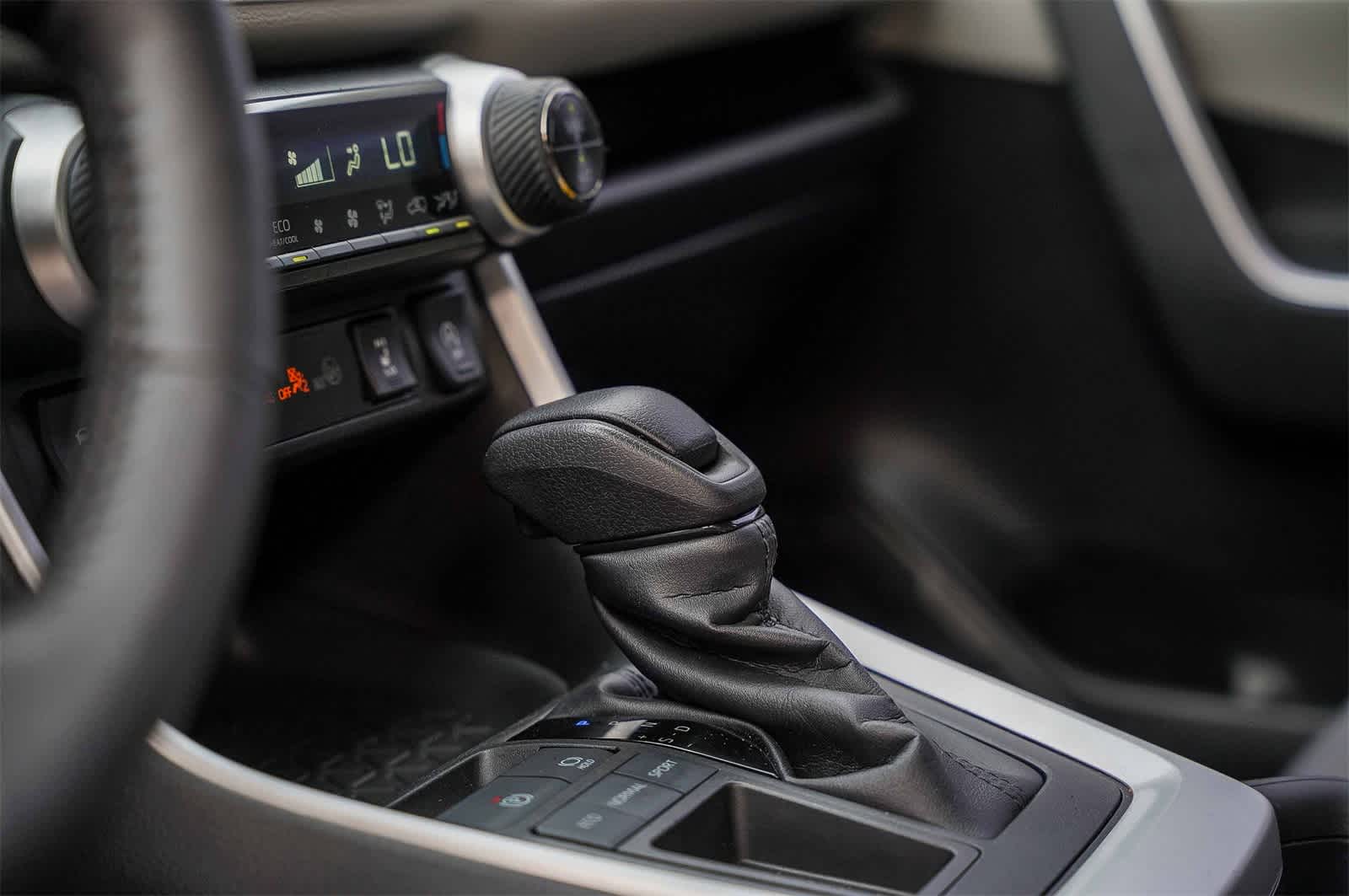 Thumbnail: 2023 Toyota RAV4 - 21