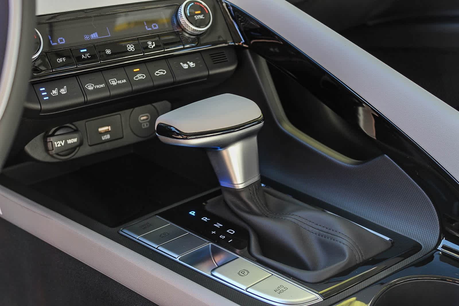 Thumbnail: 2025 Hyundai Elantra - 21