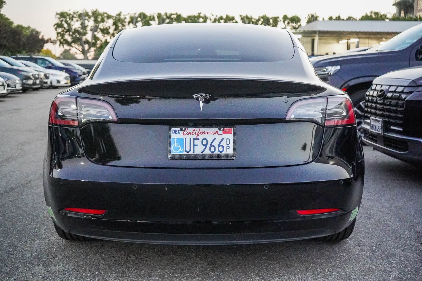 Thumbnail: 2022 Tesla Model 3 - 5