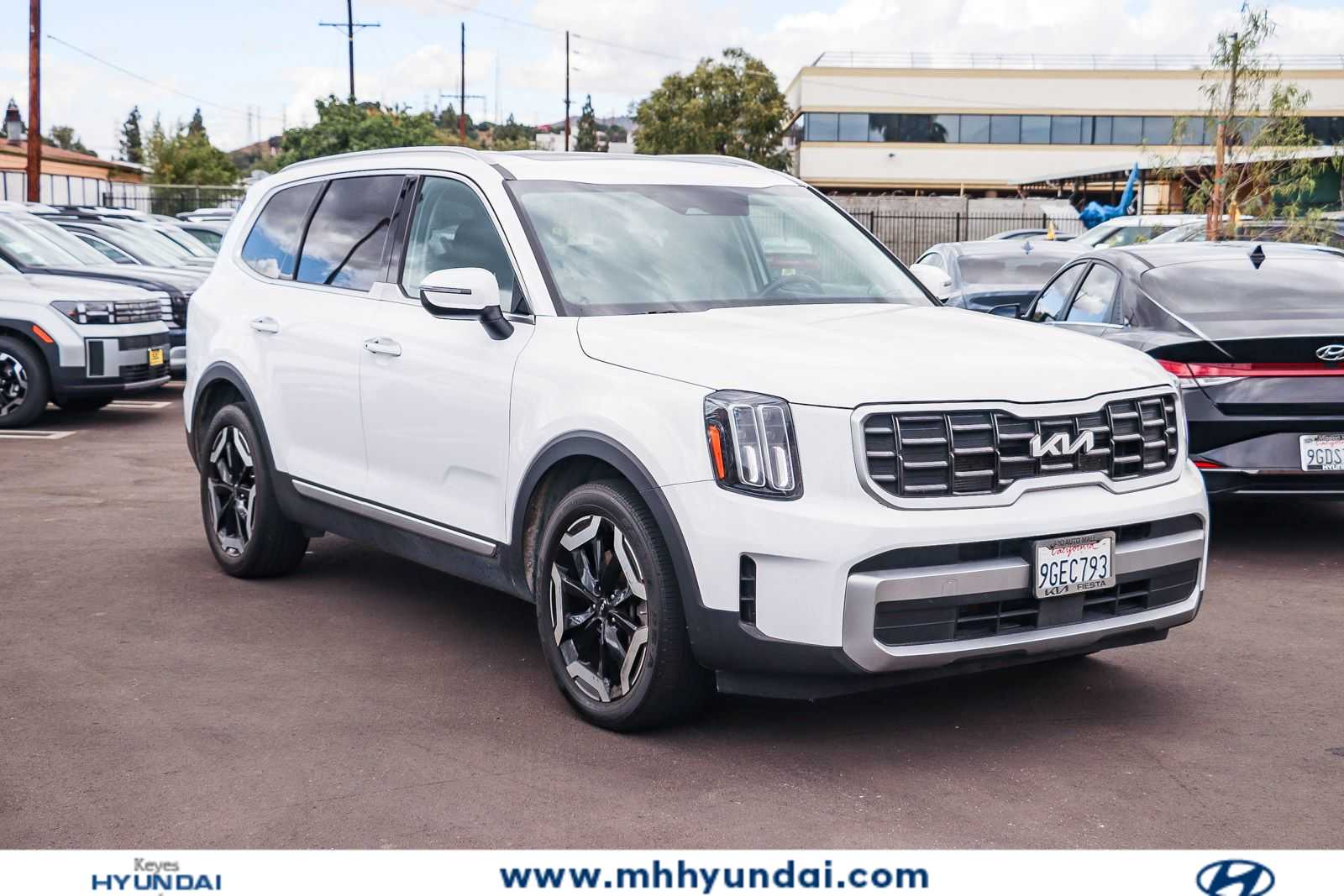 Thumbnail: 2023 Kia Telluride - 4