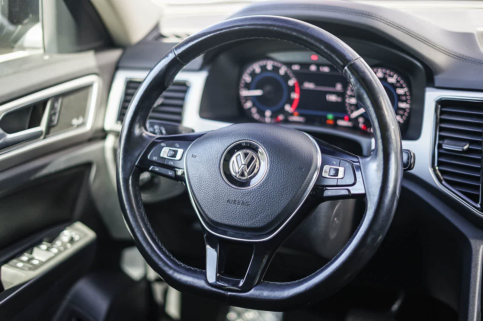 Thumbnail: 2018 Volkswagen Atlas - 16