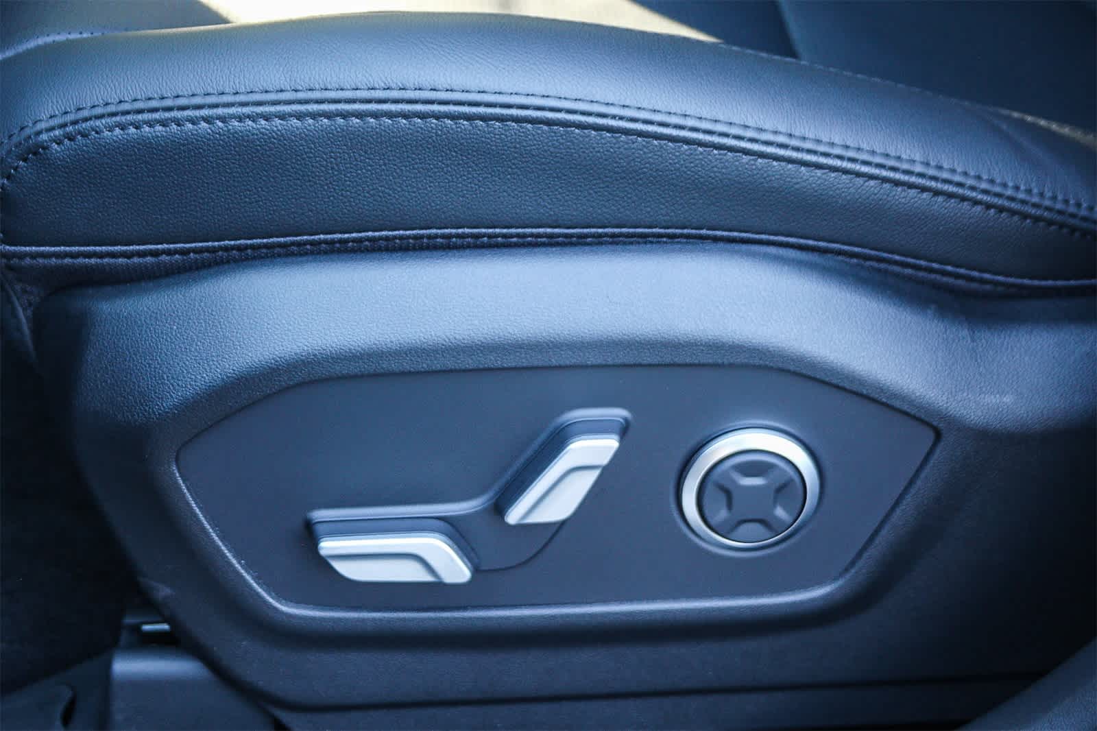 Thumbnail: 2025 Hyundai Santa Fe - 24