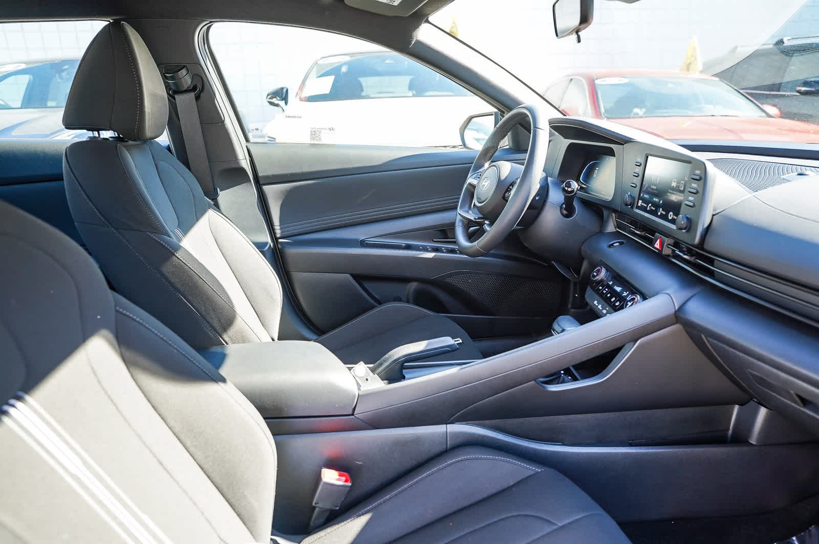 Thumbnail: 2025 Hyundai Elantra - 16