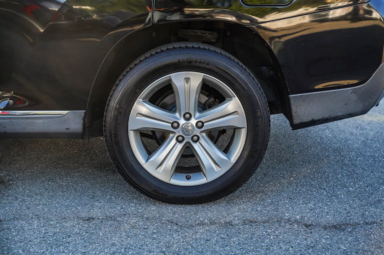 Thumbnail: 2013 Toyota Highlander - 5