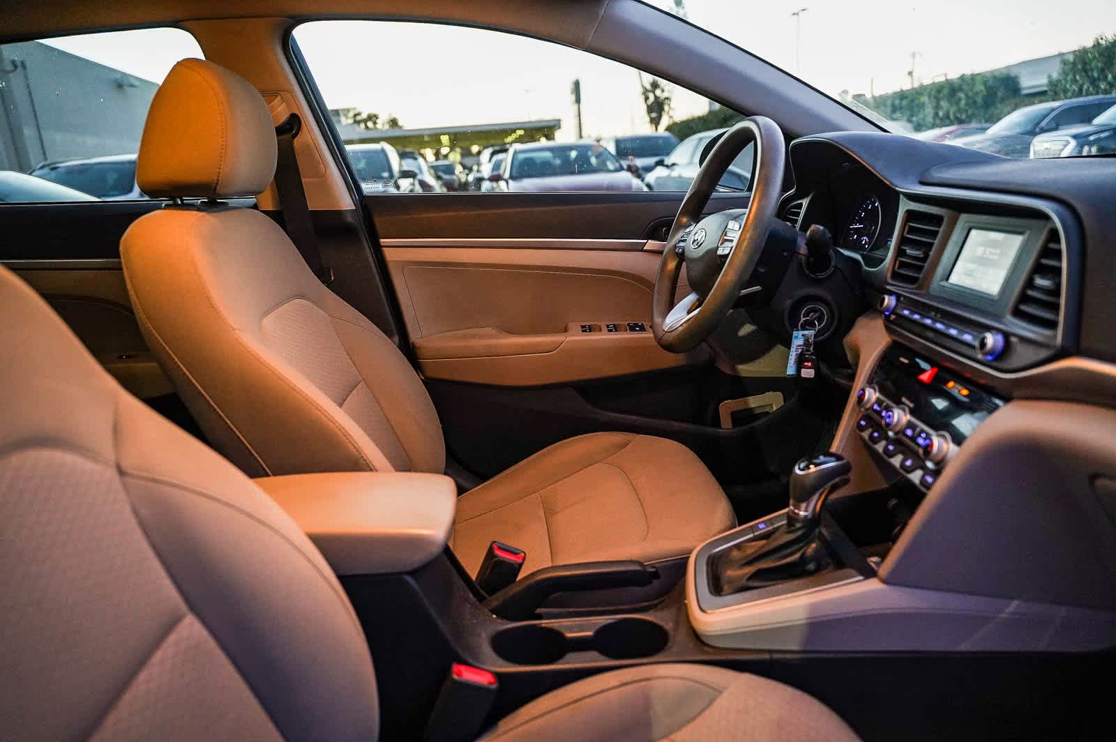 Thumbnail: 2020 Hyundai Elantra - 16