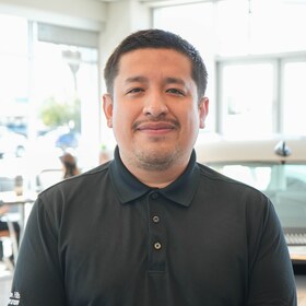 Staff member Cristopher Torres from ID_36eefe746b8e