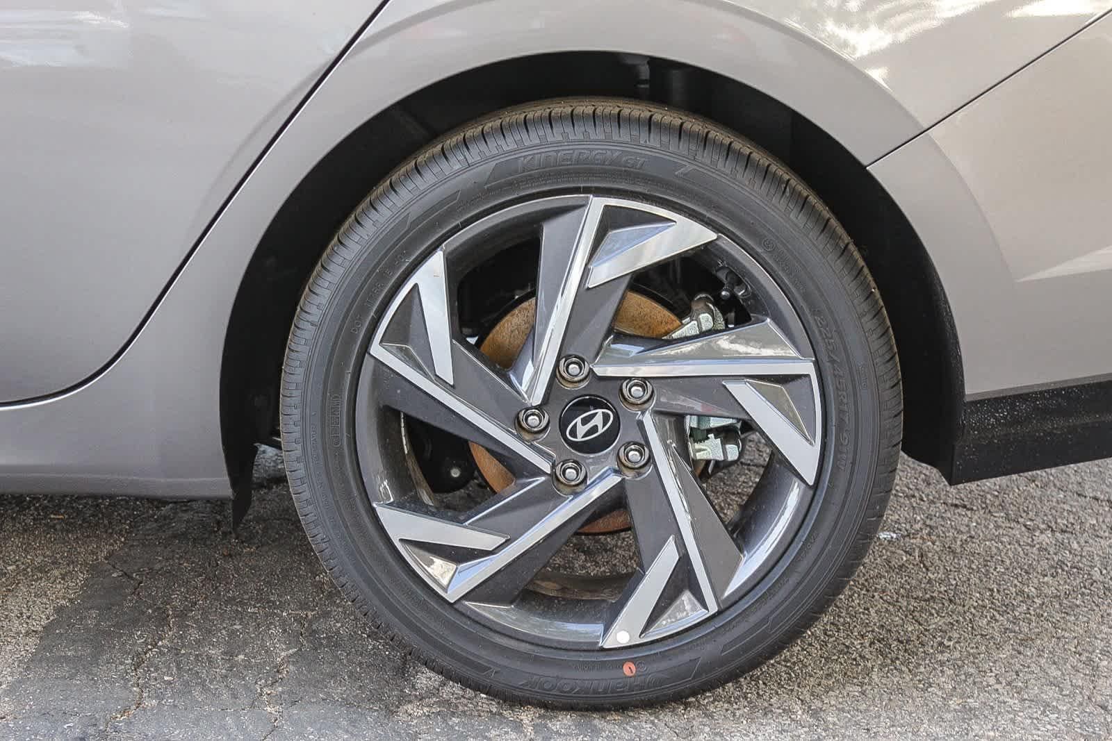 Thumbnail: 2025 Hyundai Elantra - 8