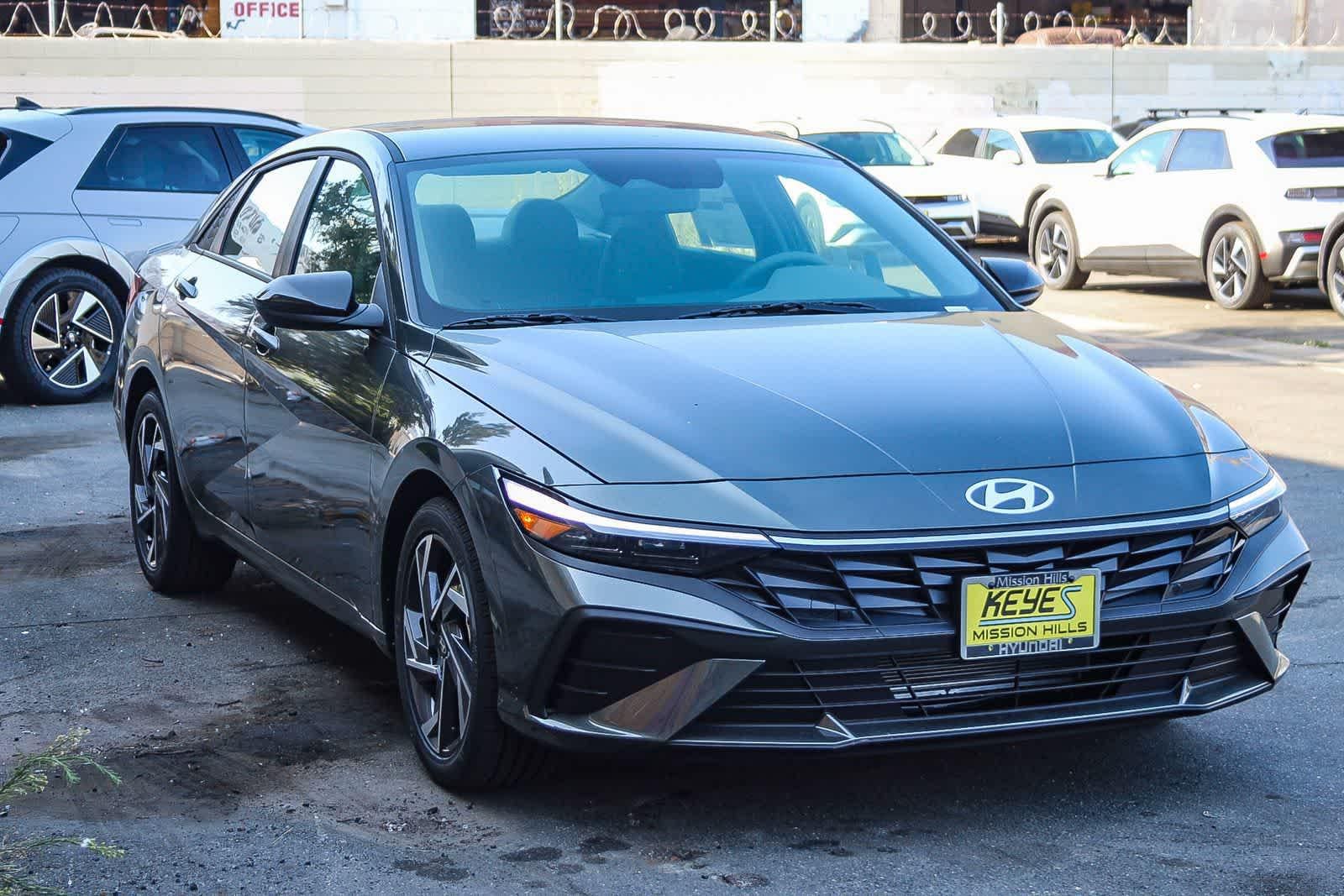 Thumbnail: 2025 Hyundai Elantra - 3