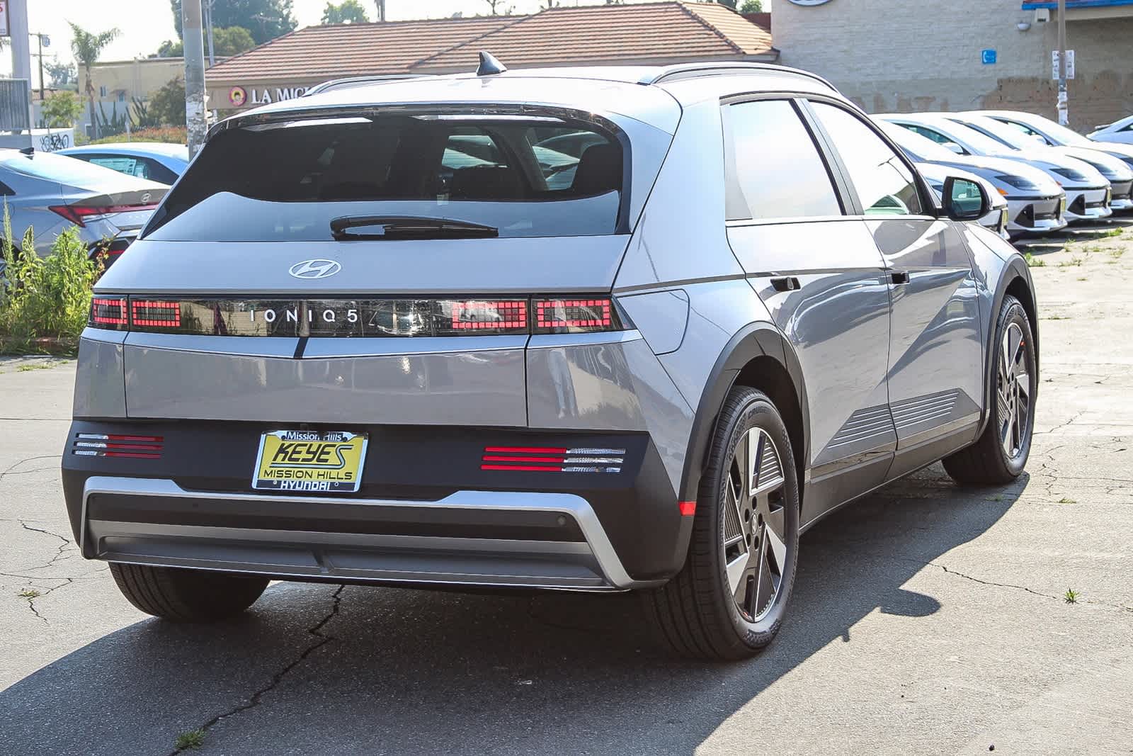 2025 Hyundai Ioniq 5 SEL 4