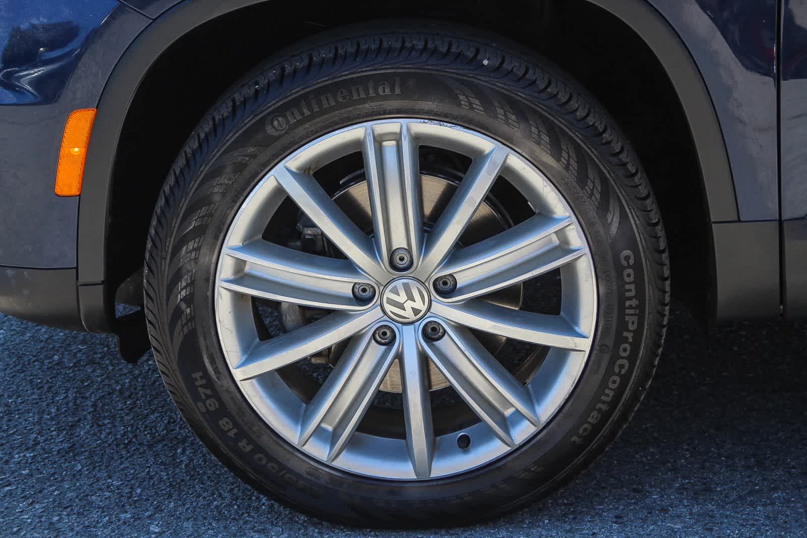 Thumbnail: 2016 Volkswagen Tiguan - 9