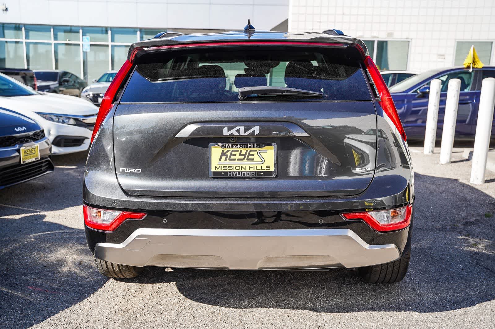 Thumbnail: 2024 Kia Niro - 9