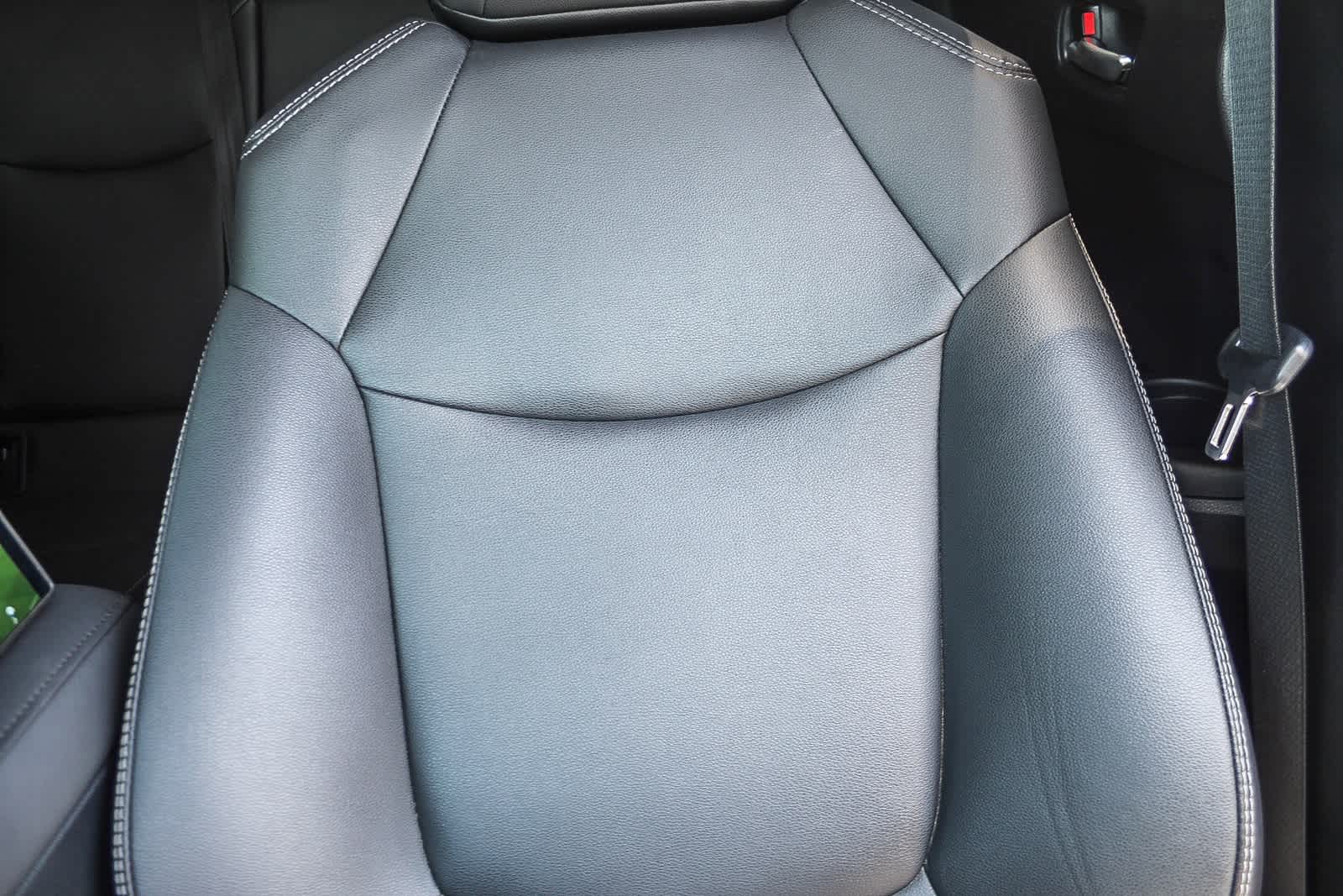 2023 Toyota Corolla Cross XLE 23