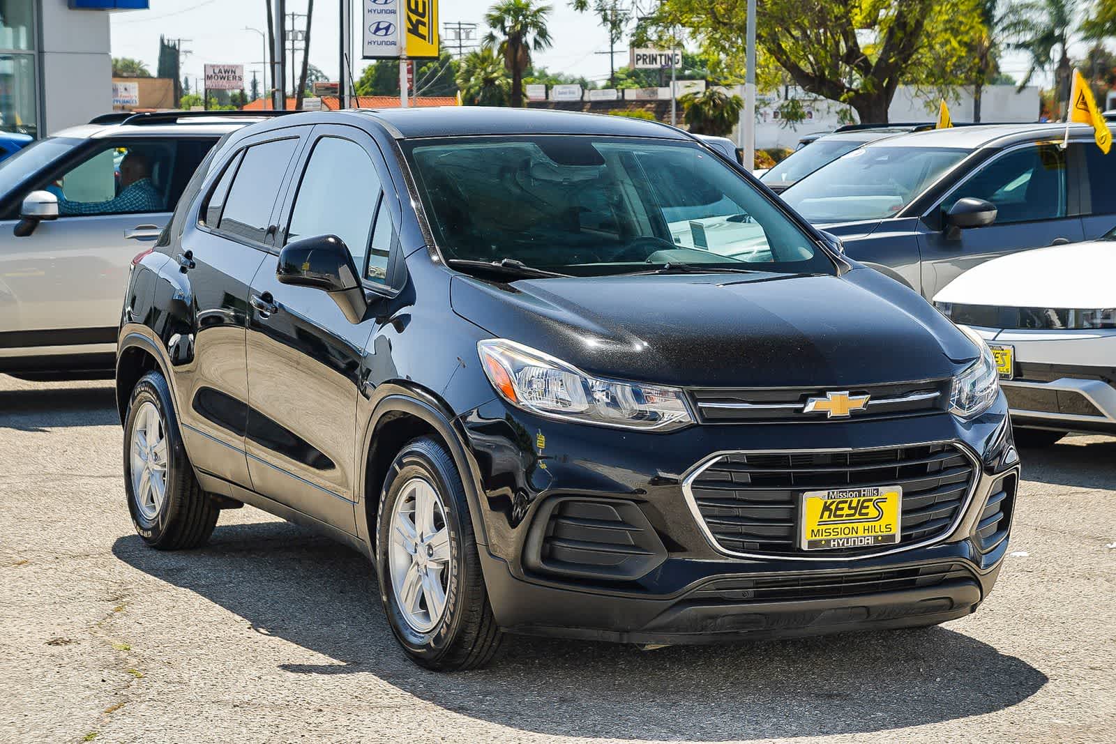 Thumbnail: 2020 Chevrolet Trax - 3