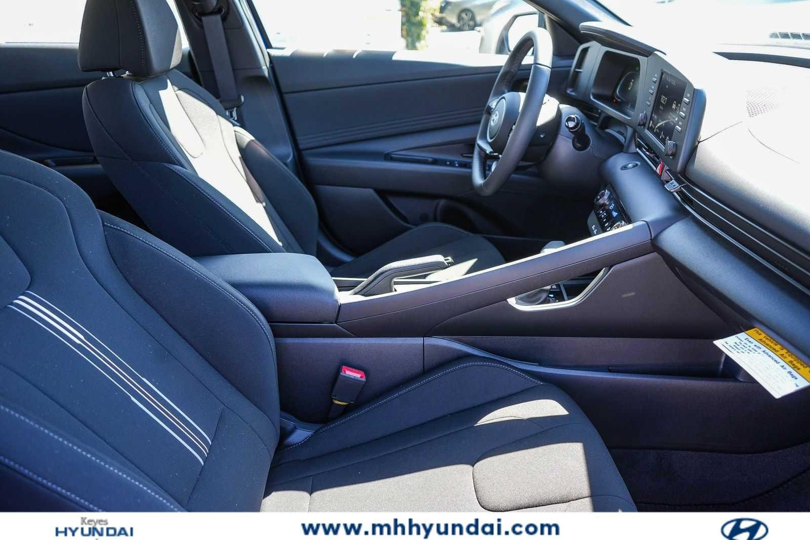 Thumbnail: 2025 Hyundai Elantra - 20