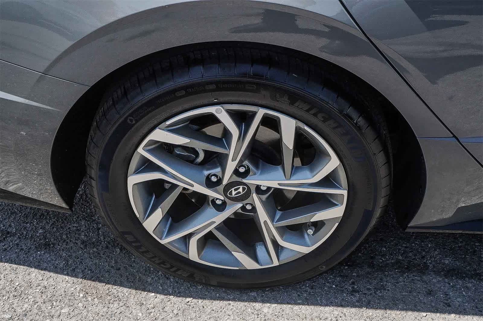 Thumbnail: 2023 Hyundai Sonata - 5