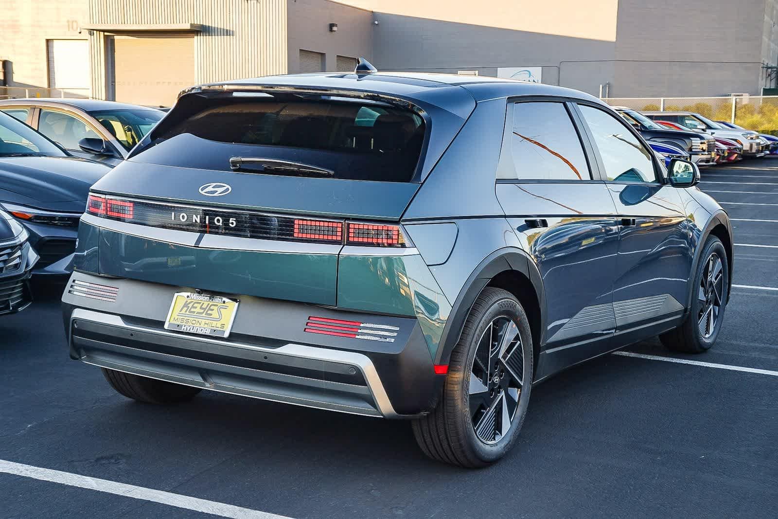 Thumbnail: 2026 Hyundai Ioniq 5 - 4