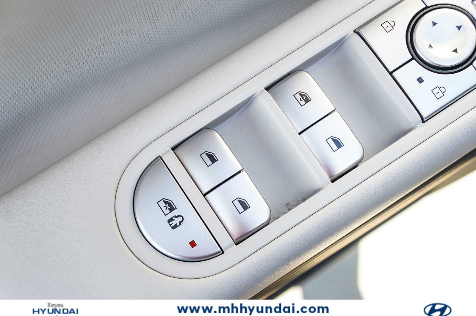 Thumbnail: 2023 Hyundai Ioniq 5 - 21
