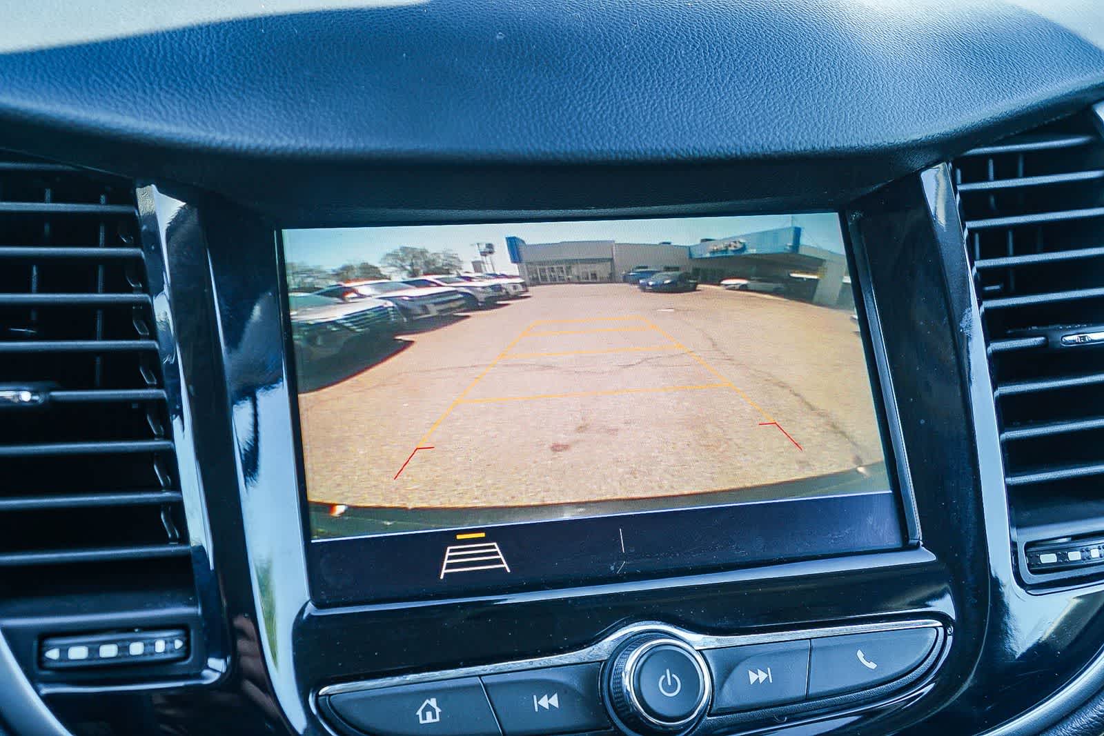 Thumbnail: 2020 Chevrolet Trax - 26