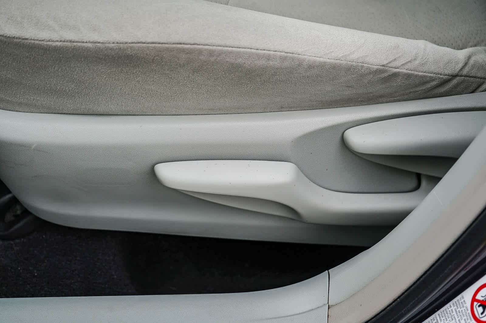 Thumbnail: 2012 Toyota Prius - 21