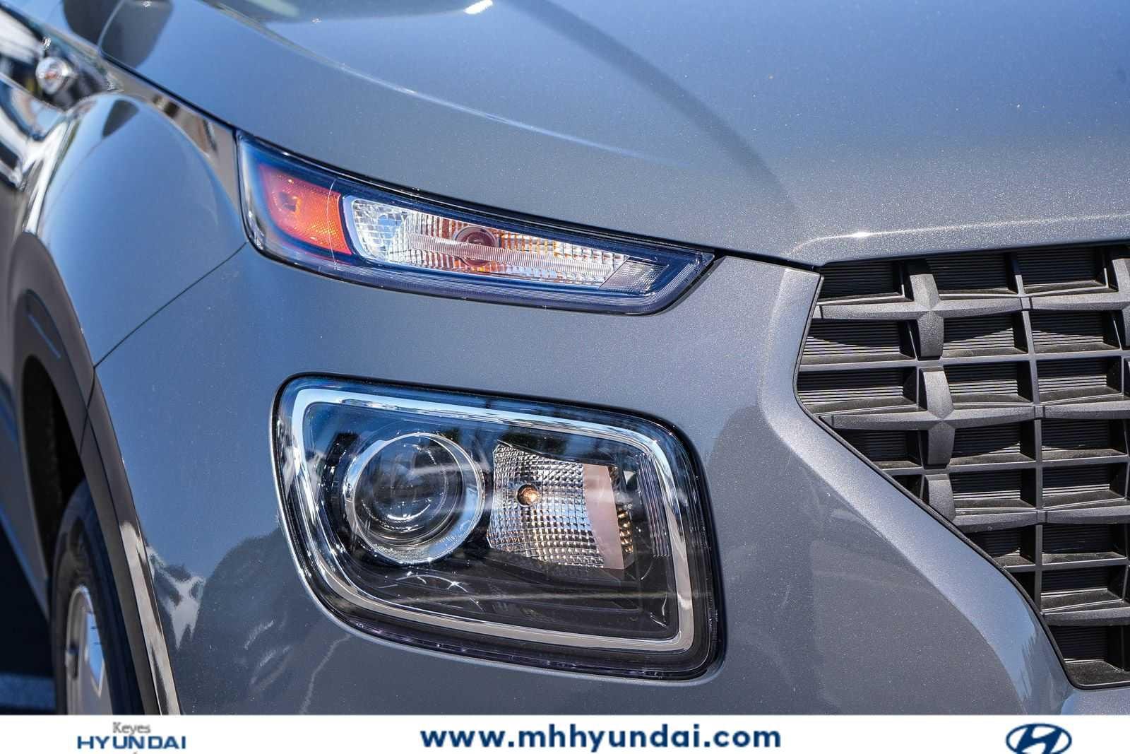 Thumbnail: 2026 Hyundai Venue - 4